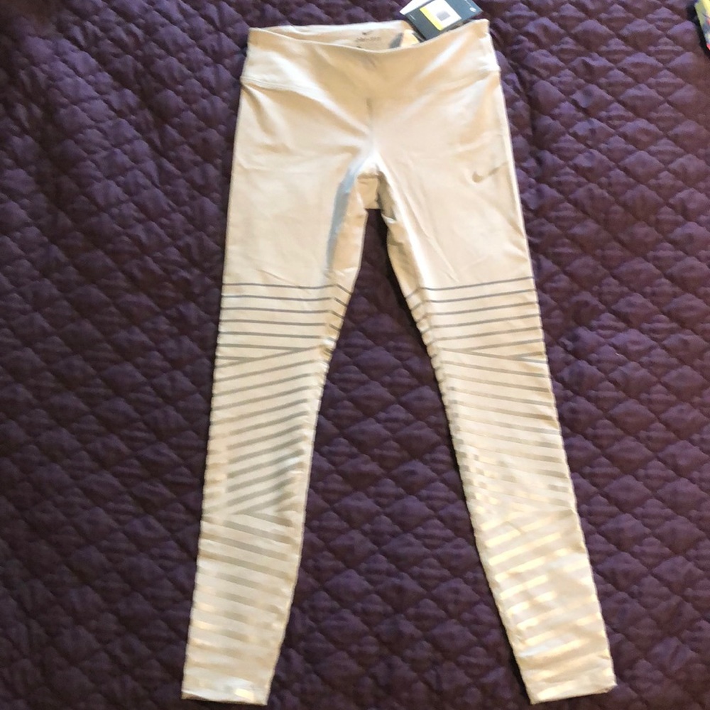 NWT Nike Epic Lux Reflective Running Tights